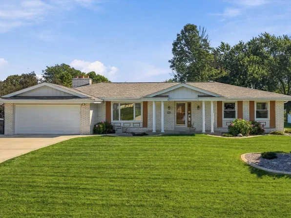 12605 W Wilbur DRIVE, New Berlin, WI 53151
