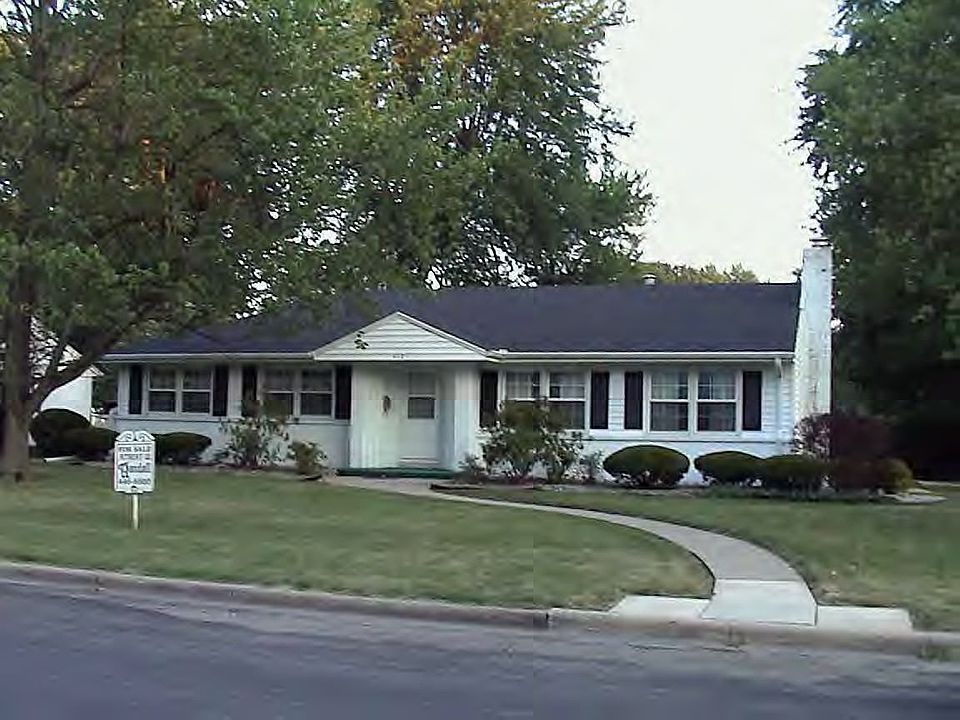2nd image of 412 Lucas Dr