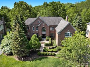 2547 Timber Hill Dr, Ann Arbor, MI 48103