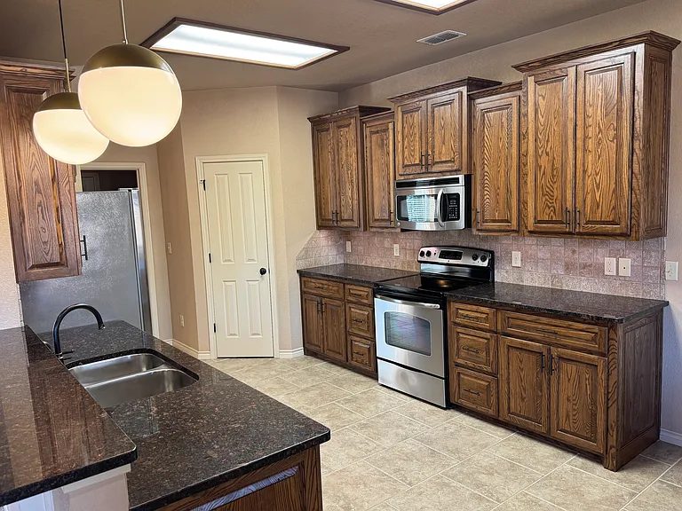 610 Benelli Dr — Photo 7
