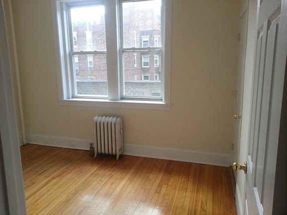 4th image of 60 Egmont St #Bd
