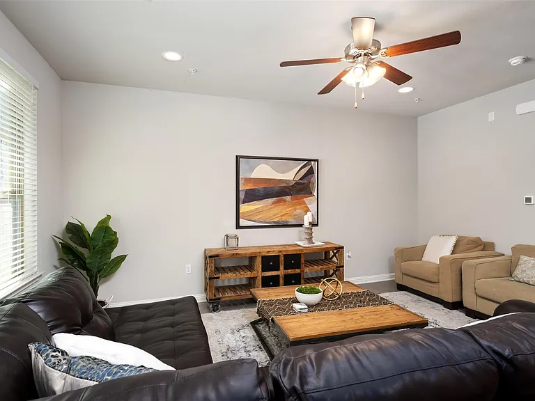 13800 Lyndhurst St #222 — Photo 8