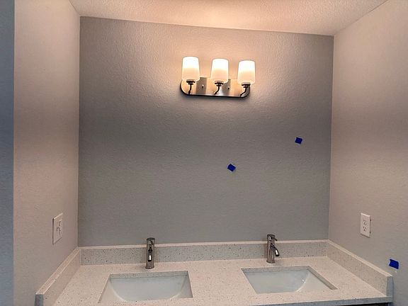 4th image of 3537 NE 21st Pl