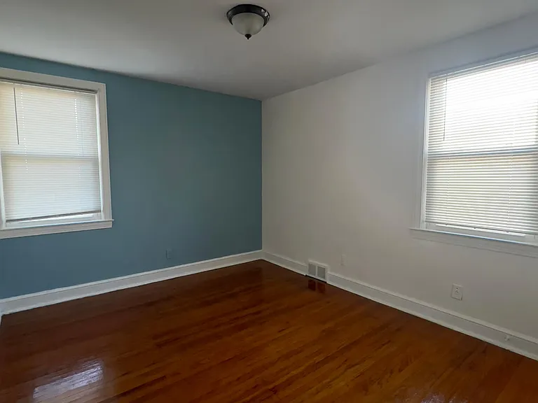3405 Brunswick Ave — Photo 4