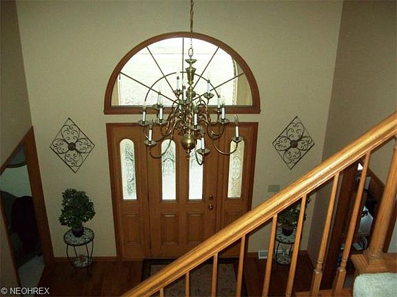 3rd image of 30380 Oakwood Cir