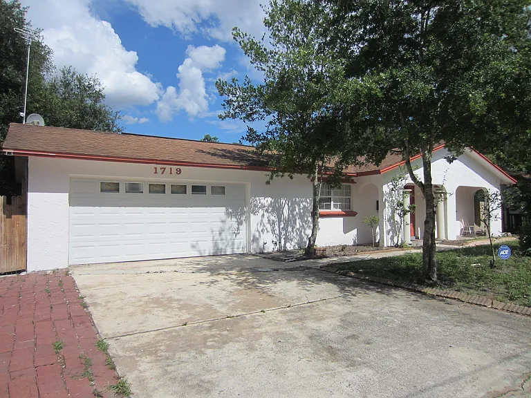 1719 Sarazen Dr — Photo 1