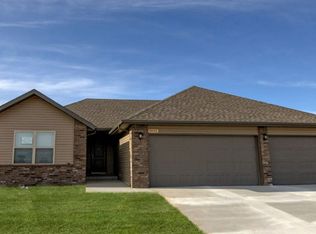 1055 S Calabria Ave, Republic, MO 65738
