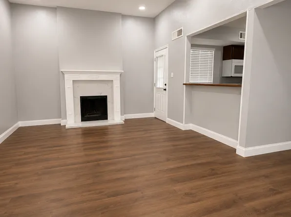 2435 Sunflower Dr #1, Arlington, TX 76014