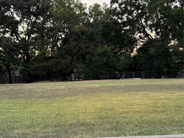 525 Highland Dr, Seagoville, TX 75159