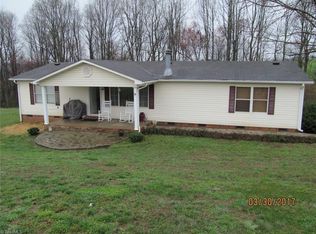 464 John Davis Rd, Dobson, NC 27017