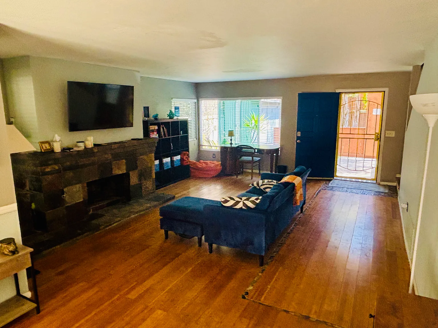 2 bed, 1500 sqft, $4,900 — Photo 4