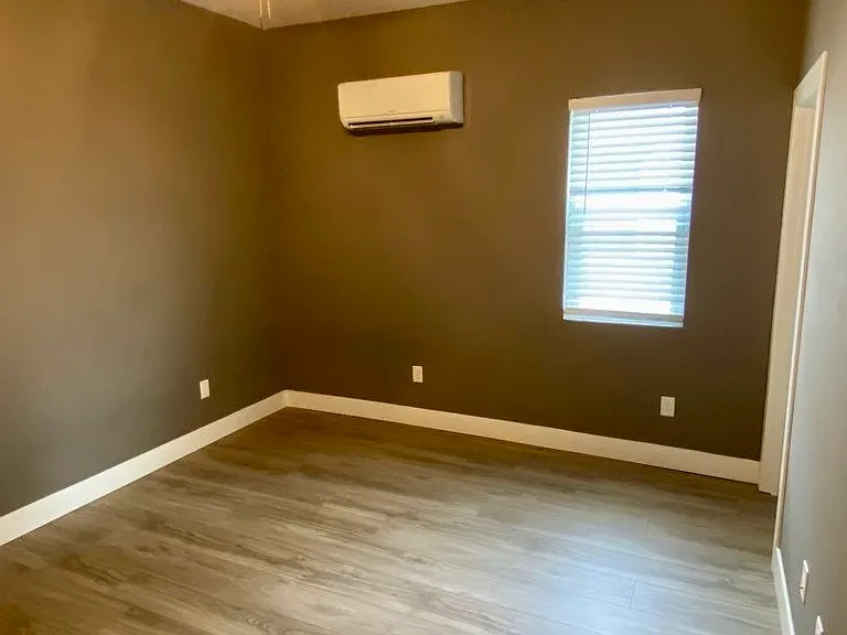226 E Lorena Ave — Photo 14