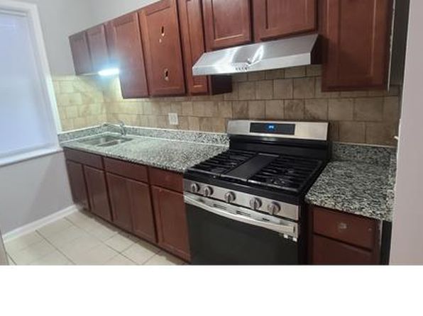 1334 W 64th St APT 1