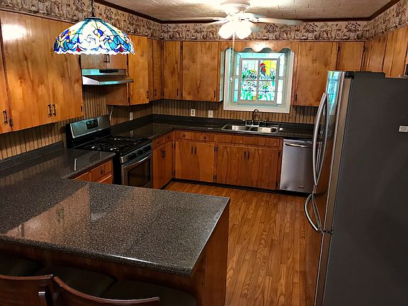 Almost new stainless appl 