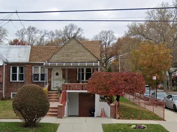 3923 Clarendon Road image 1 of 1