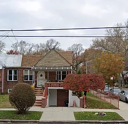 3923 Clarendon Road