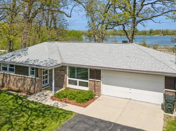 1806 Hazelwood Dr, Lindenhurst, IL 60046