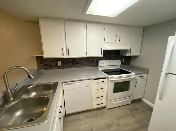 5240 W Morris Hill Rd, Boise, ID 83706
