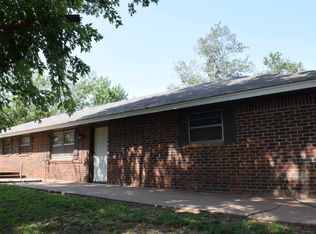 2013 W Hayward Rd, Waukomis, OK 73773