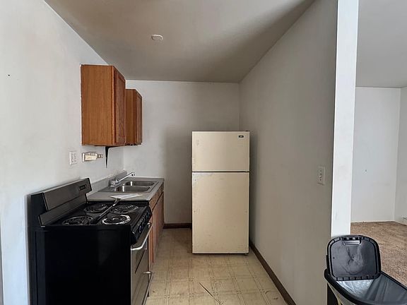 2nd image of 509 S Wall St #1