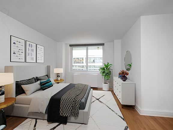 5th image of 424 W End Ave #405