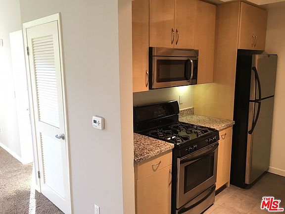 5th image of 1531 6th St APT 302