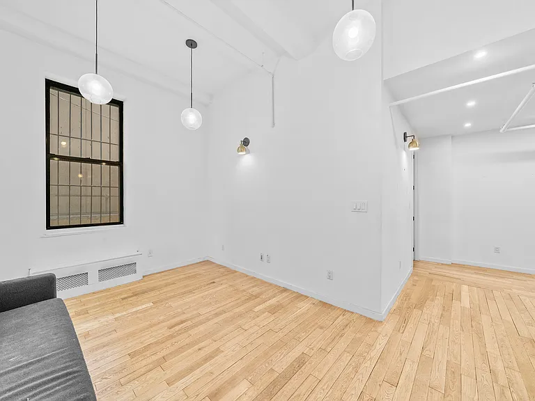 584 Myrtle Ave #1B — Photo 12