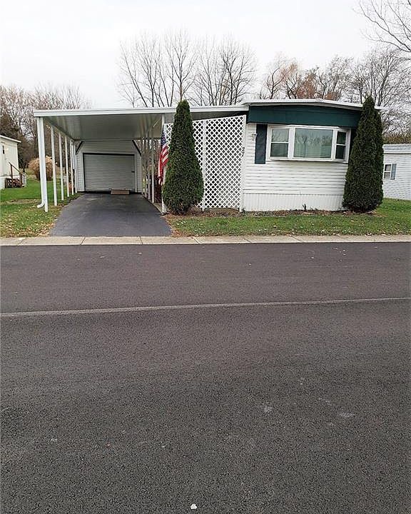 1st image of 27 Shoreline Dr