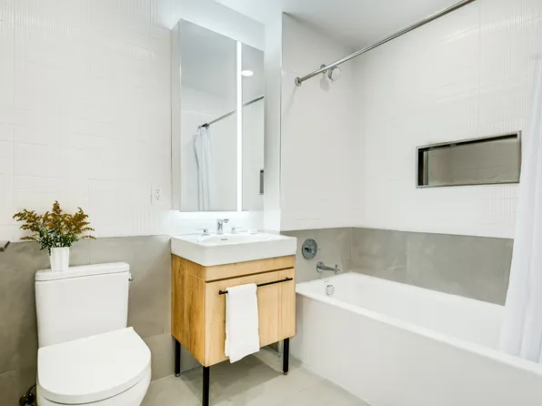 2840 Atlantic Avenue 3240 image 3 of 13