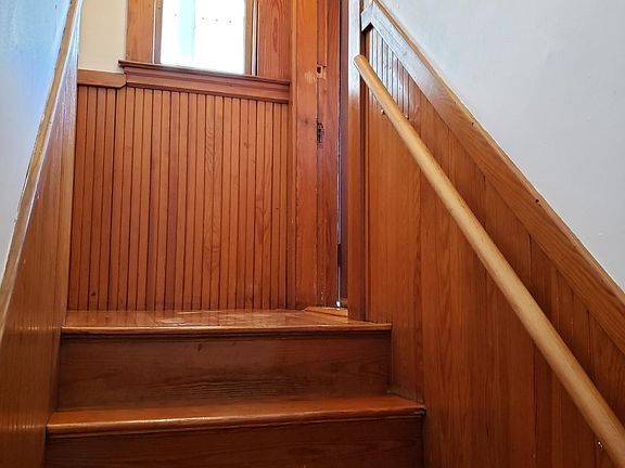2nd image of 91 Elmwood Rd
