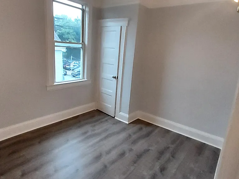 225 McBride Ave #3 — Photo 8
