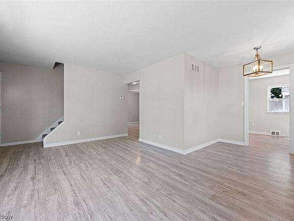 5th image of 26490 Shirley Ave