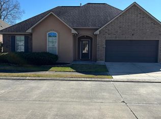 6545 Cameren Oaks Dr, Baton Rouge, LA 70817
