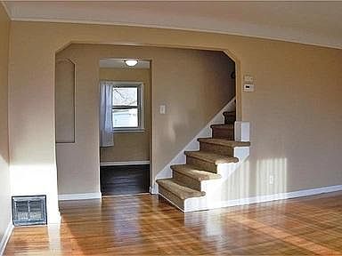 4th image of 4831 Summer Ln