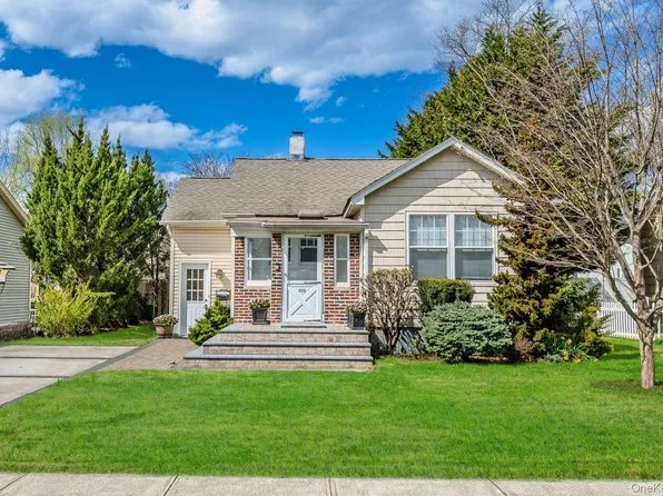 420 Albermarle Avenue, Bellmore, NY 11710