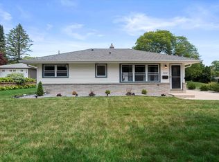 7208 Devonshire Ave, Greendale, WI 53129