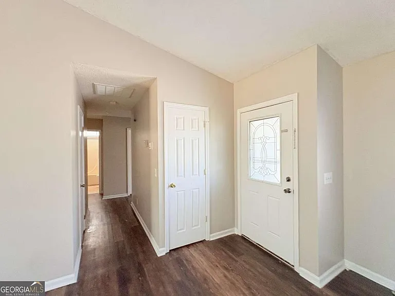 142 Woodvalley Ct — Photo 10