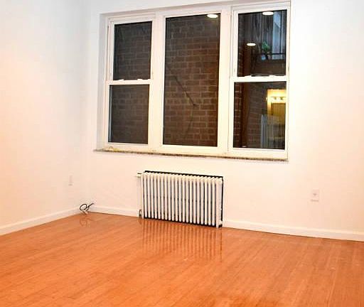 2nd image of 3028 23rd St #2