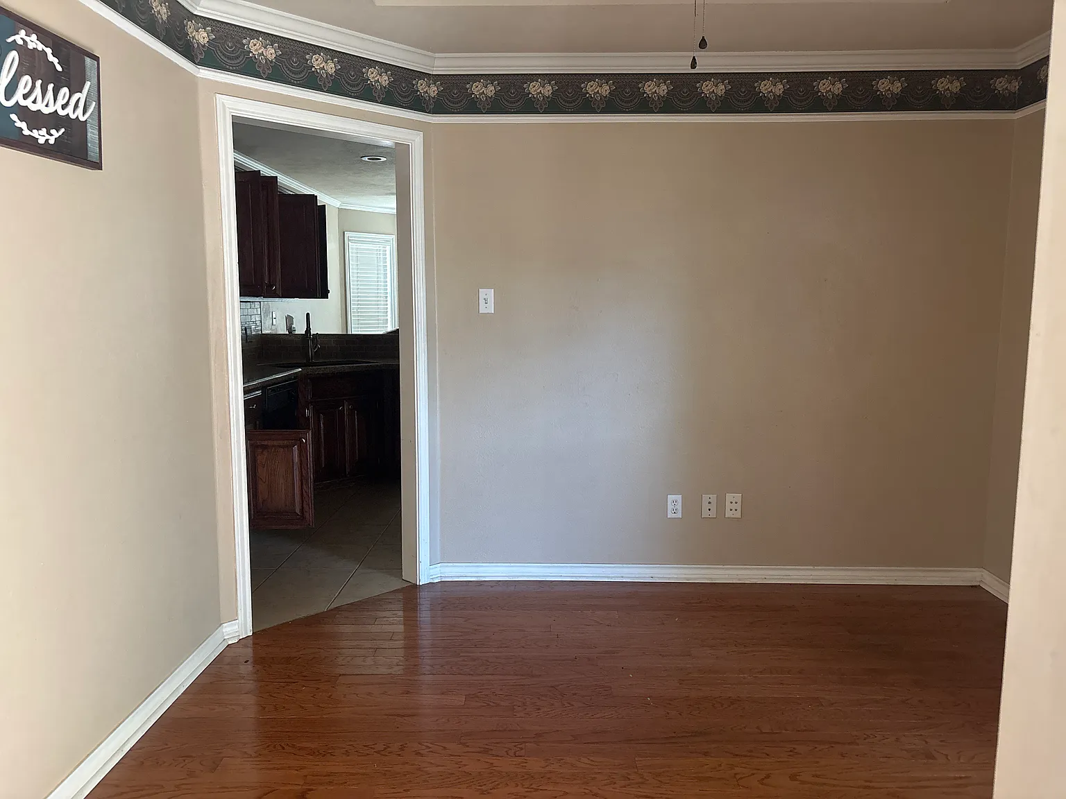 4 bed, 1819 sqft, $2,300 — Photo 4