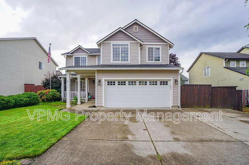 4 bed, 2.5 bath, 2211 sqft, $3,195 — Photo 2