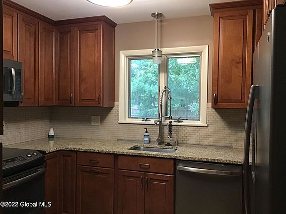 3rd image of 1517 Grenoside Ave