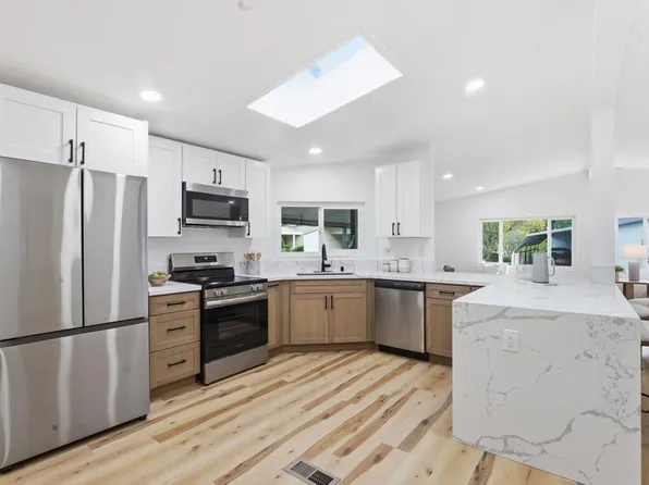 8975 Lawrence Welk Dr Space 446, Escondido, CA 92026