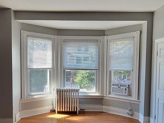 2nd Floor Livingroom/Kitchen View #1