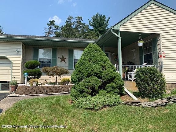3rd image of 10 Penwood Dr #54A