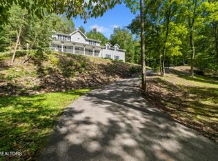 2673 S Clear Fork Rd, Sevierville, TN 37862