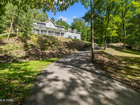 2673 S Clear Fork Rd, Sevierville, TN 37862