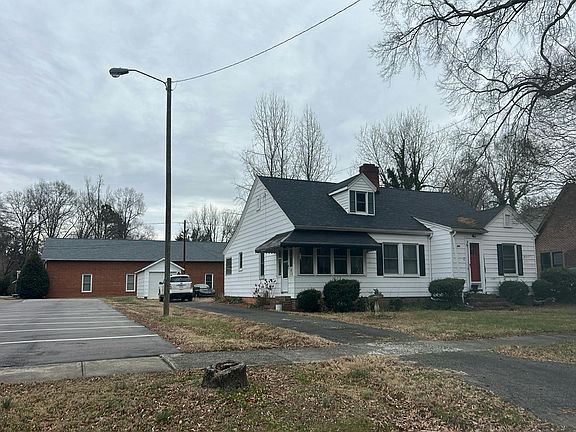 2nd image of 305 E 1st St