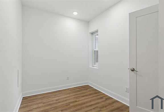 5th image of 2718 N 11th St #1