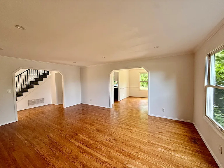 17417 SE 46th Pl — Photo 14