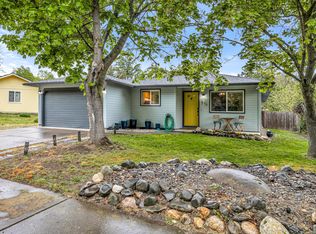 272 Joseph Dr, Talent, OR 97540